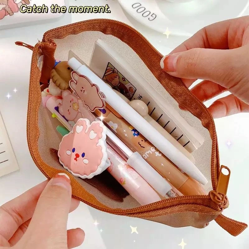 Tempat Pensil Zipper Coklat Motif — 2