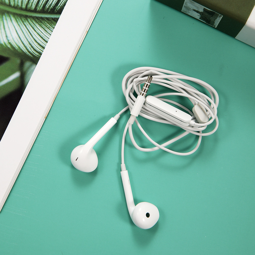 Headset Earphone Kabel MH135 Suara Jernih Nyaman Dipakai — 8