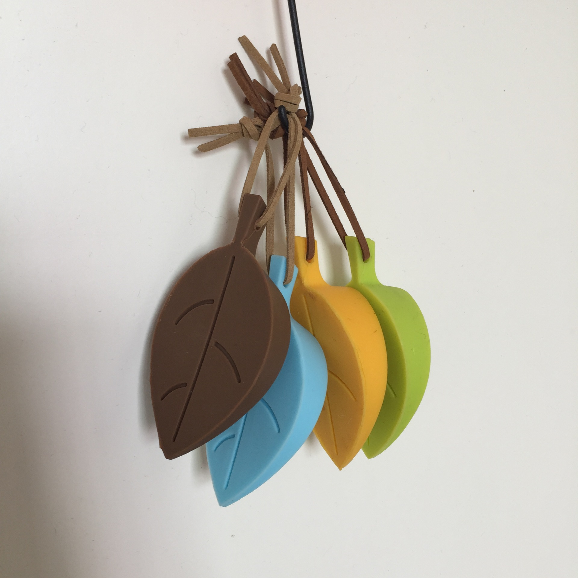 Alat Penahan Pengganjal Ganjal Pintu Door Stopper Bentuk Daun 10x5cm — 6