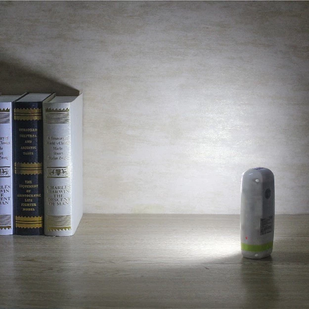 Lampu Senter Emergency Hemat Energi Terang Praktis Rechargeable — 4