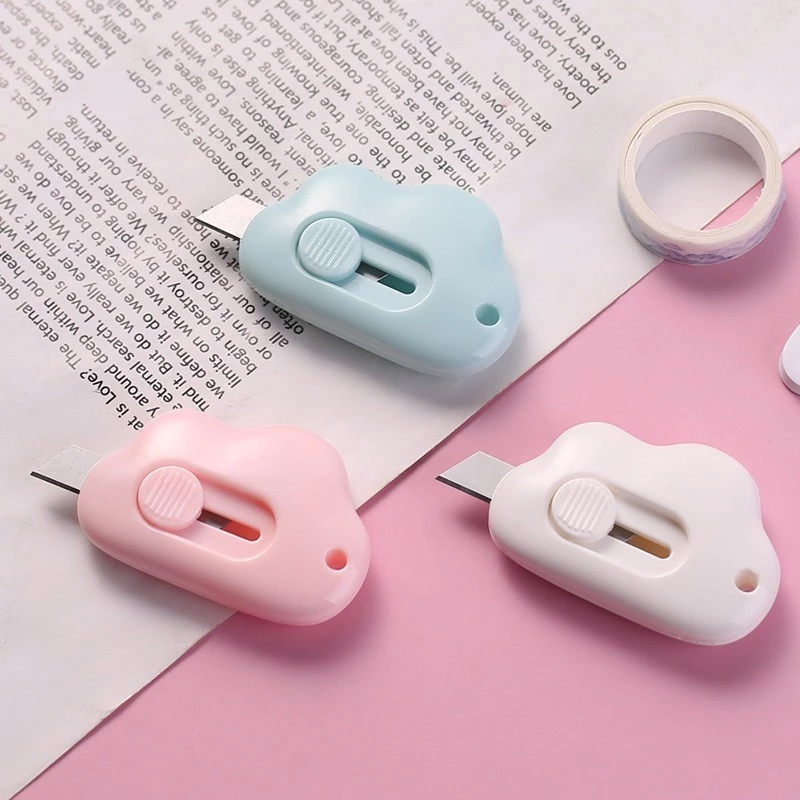 Pisau Cutter Mini Karakter Lucu Travel Portable Mudah Digunakan — 7