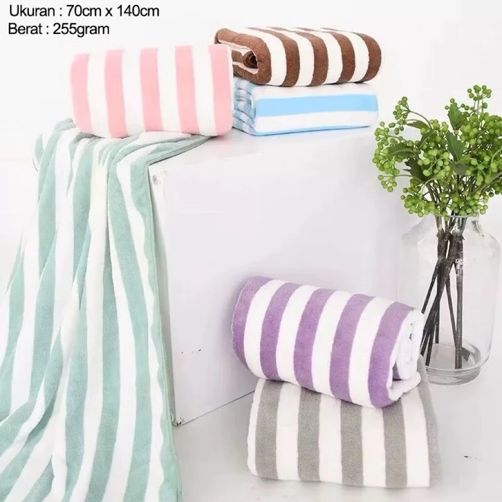 Handuk Mandi Dewasa Bayi Strip Salur Bulu Lembut Tali Gantung — 3