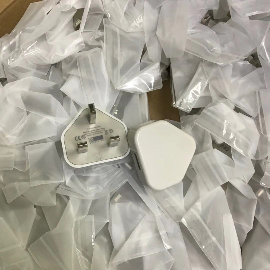 Adaptor Charger Batok Colokan Kaki Tiga Desain Kompak Portable — 7