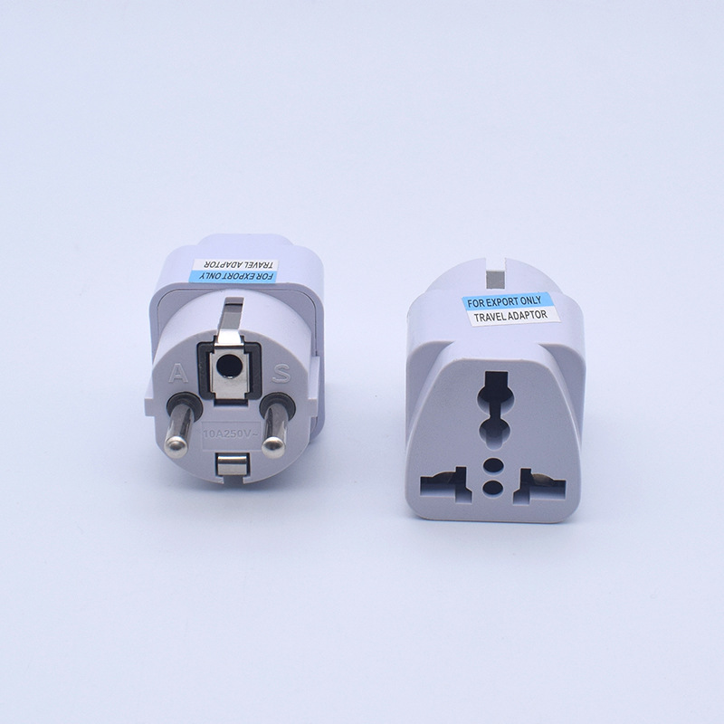 Sambungan Colokan Listrik Over Steker Adaptor Travel Universal Kaki 3 — 6