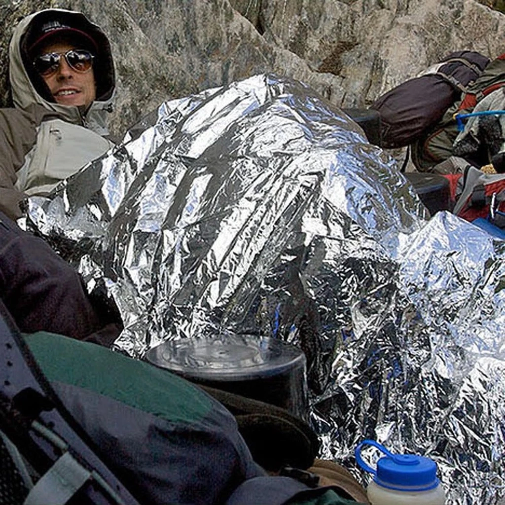 Selimut Alumunium Foil Darurat Emergency Blanket Thermal — 7
