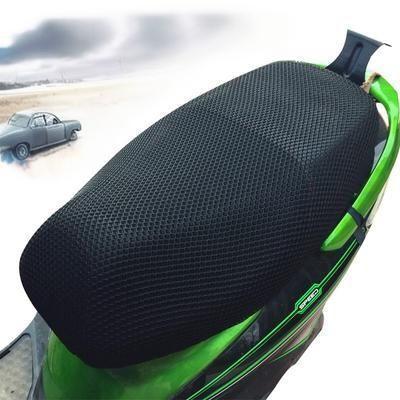 Sarung Cover Jok Motor Universal Pelindung Panas Cakaran Kucing — 4