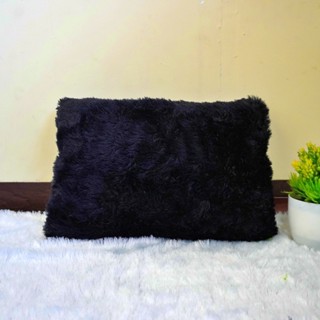 Bantal Sofa Bulu 2 Tampilan Aesthetic Elegan Dekorasi Kamar Ruangan