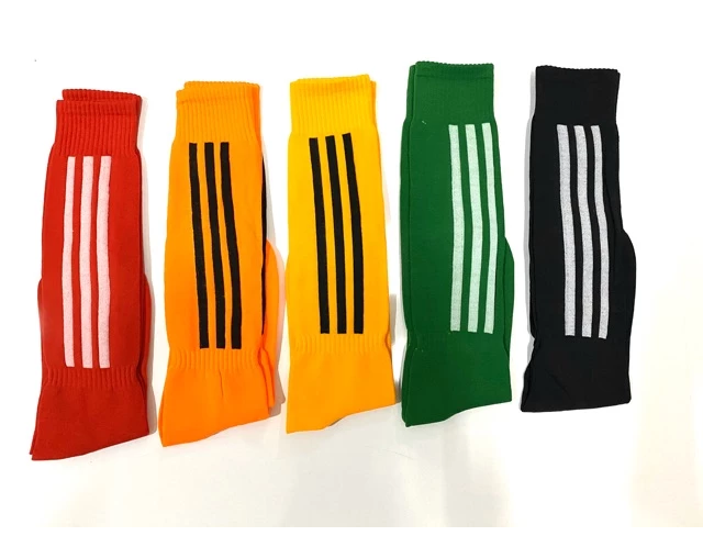Kaos Kaki Sepak Bola Futsal Panjang Bergaris Pria Dewasa Olahraga — 3
