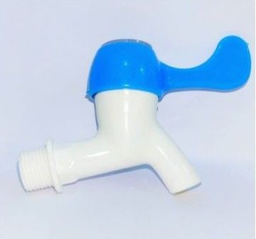 Kran Air Jempol PVC Engkol Ukuran 1/2 dengan Sambungan 3/4